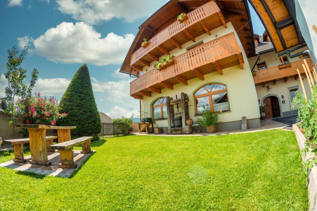 Tourist Farm "Pri Biscu" Villa Блед Екстериор снимка
