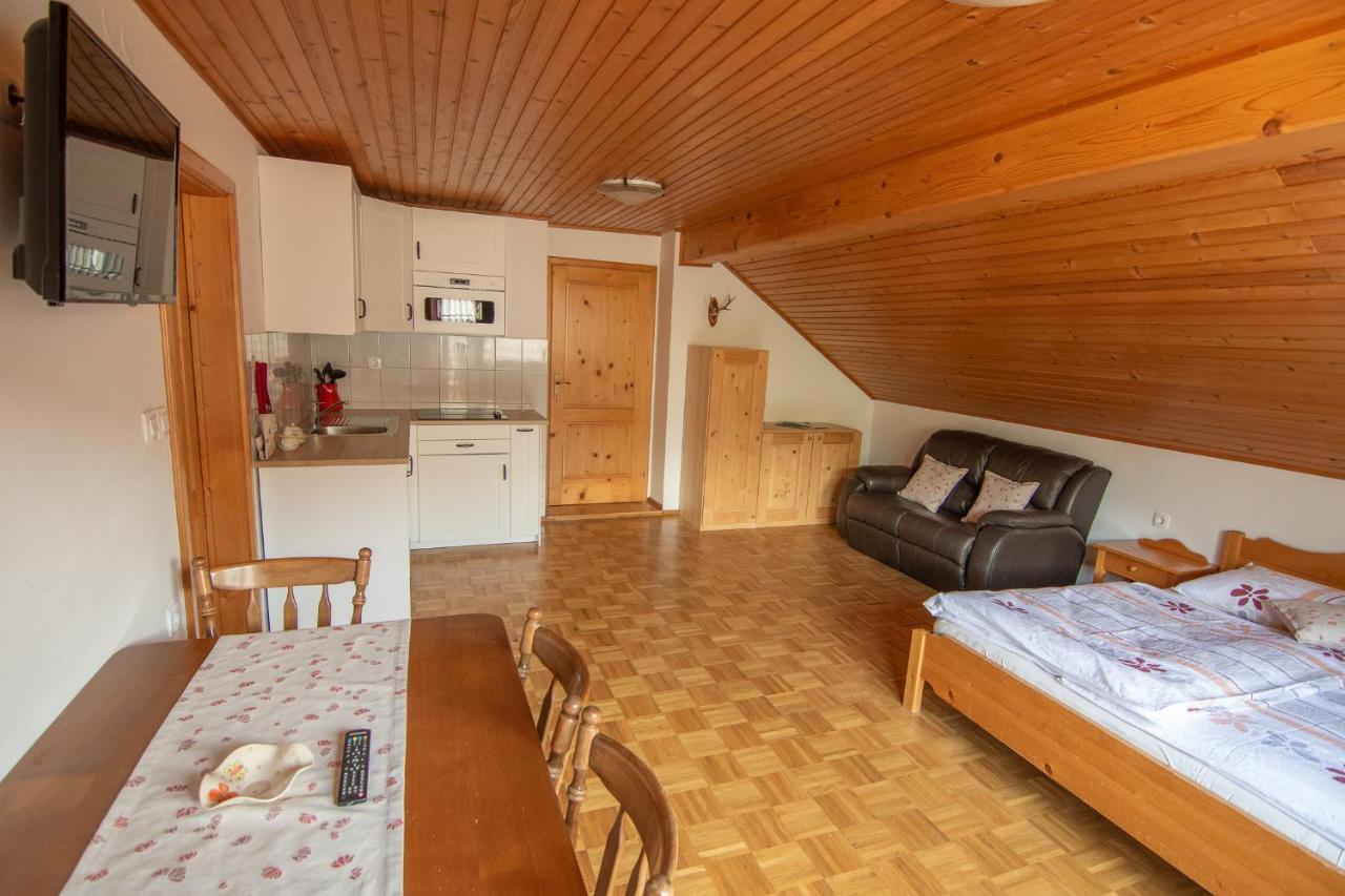 Tourist Farm "Pri Biscu" Villa Блед Екстериор снимка