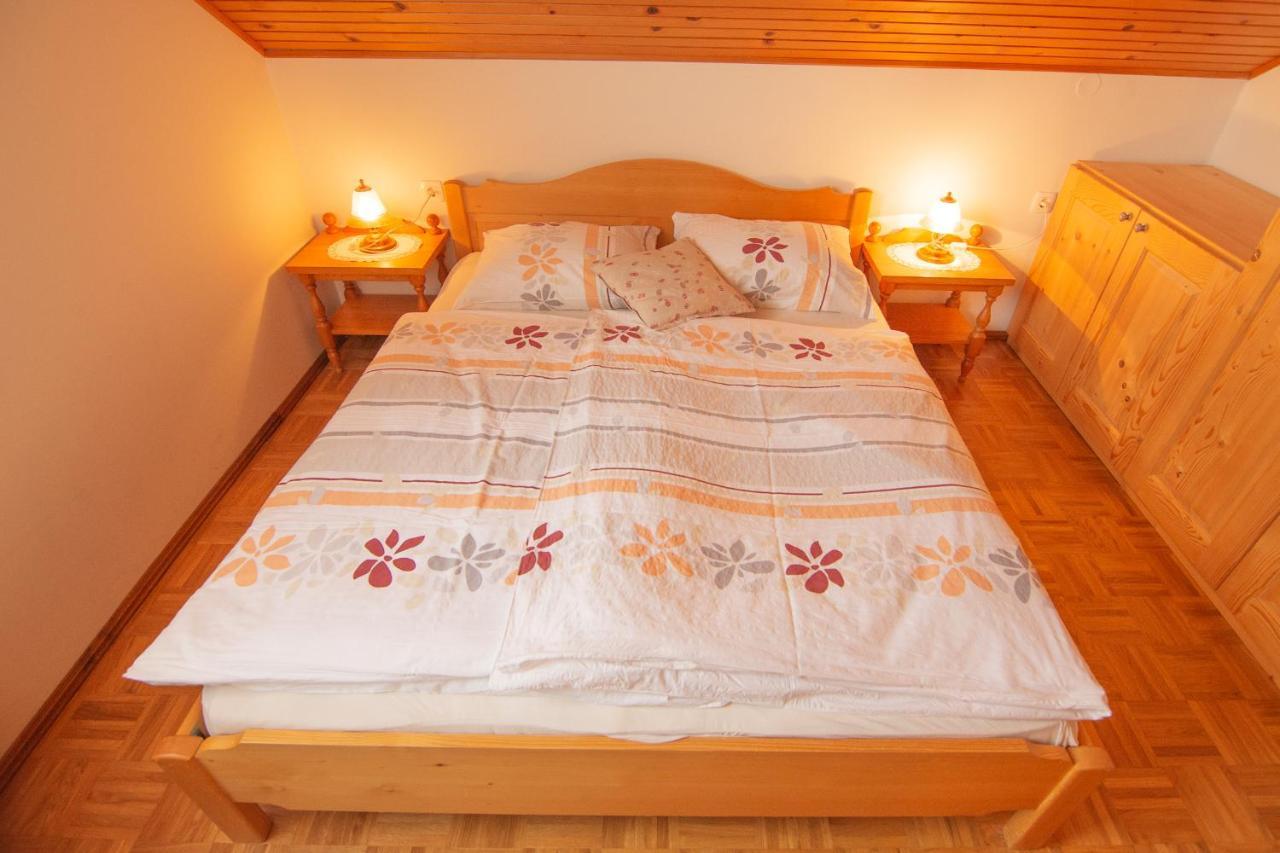 Tourist Farm "Pri Biscu" Villa Блед Екстериор снимка