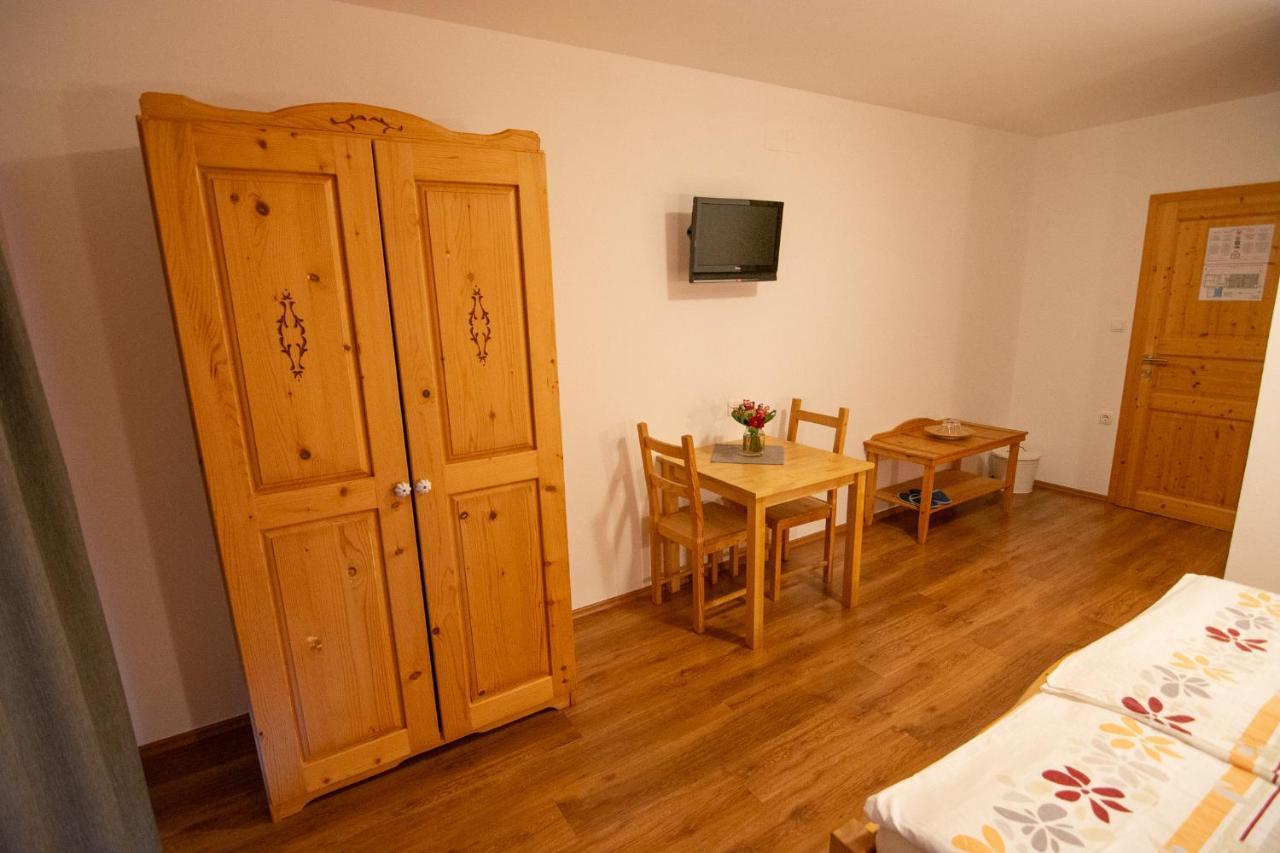 Tourist Farm "Pri Biscu" Villa Блед Екстериор снимка