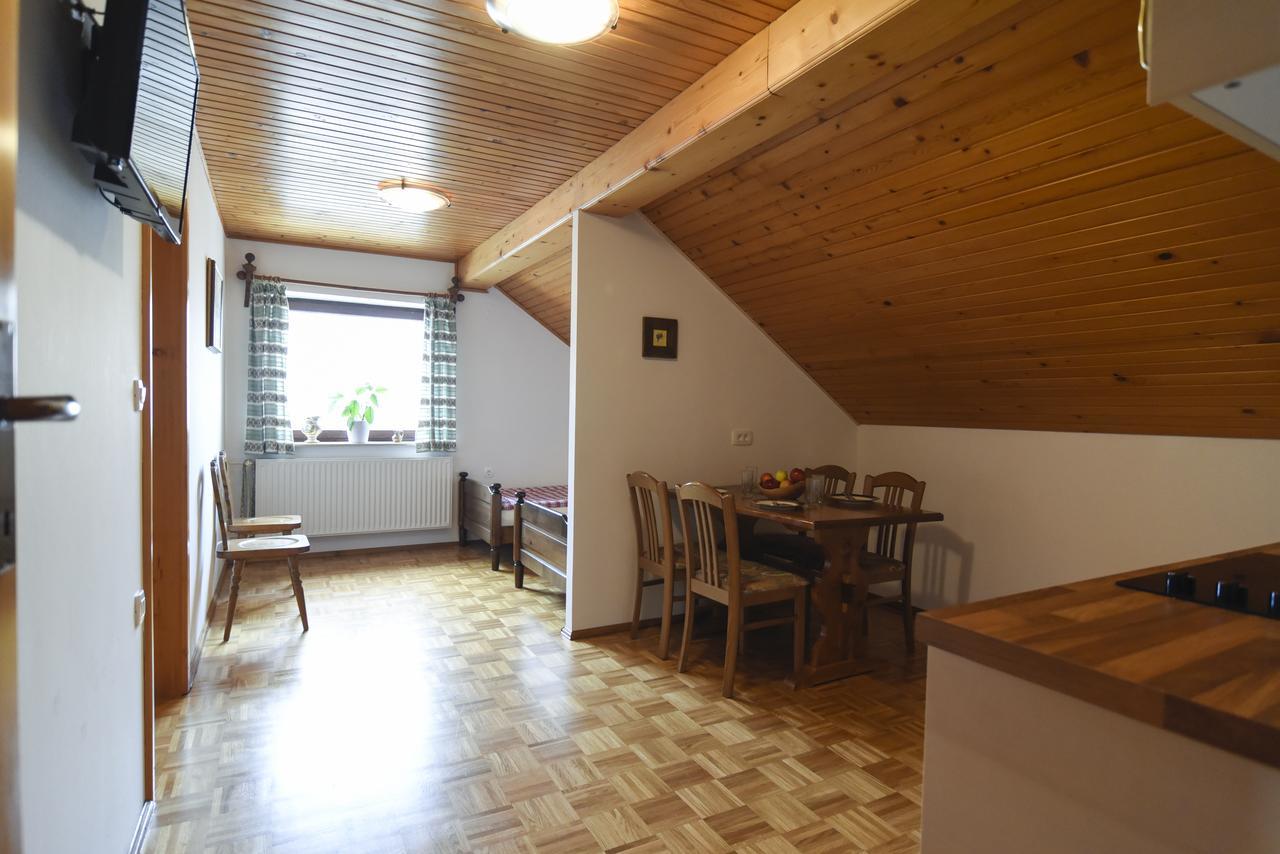 Tourist Farm "Pri Biscu" Villa Блед Стая снимка