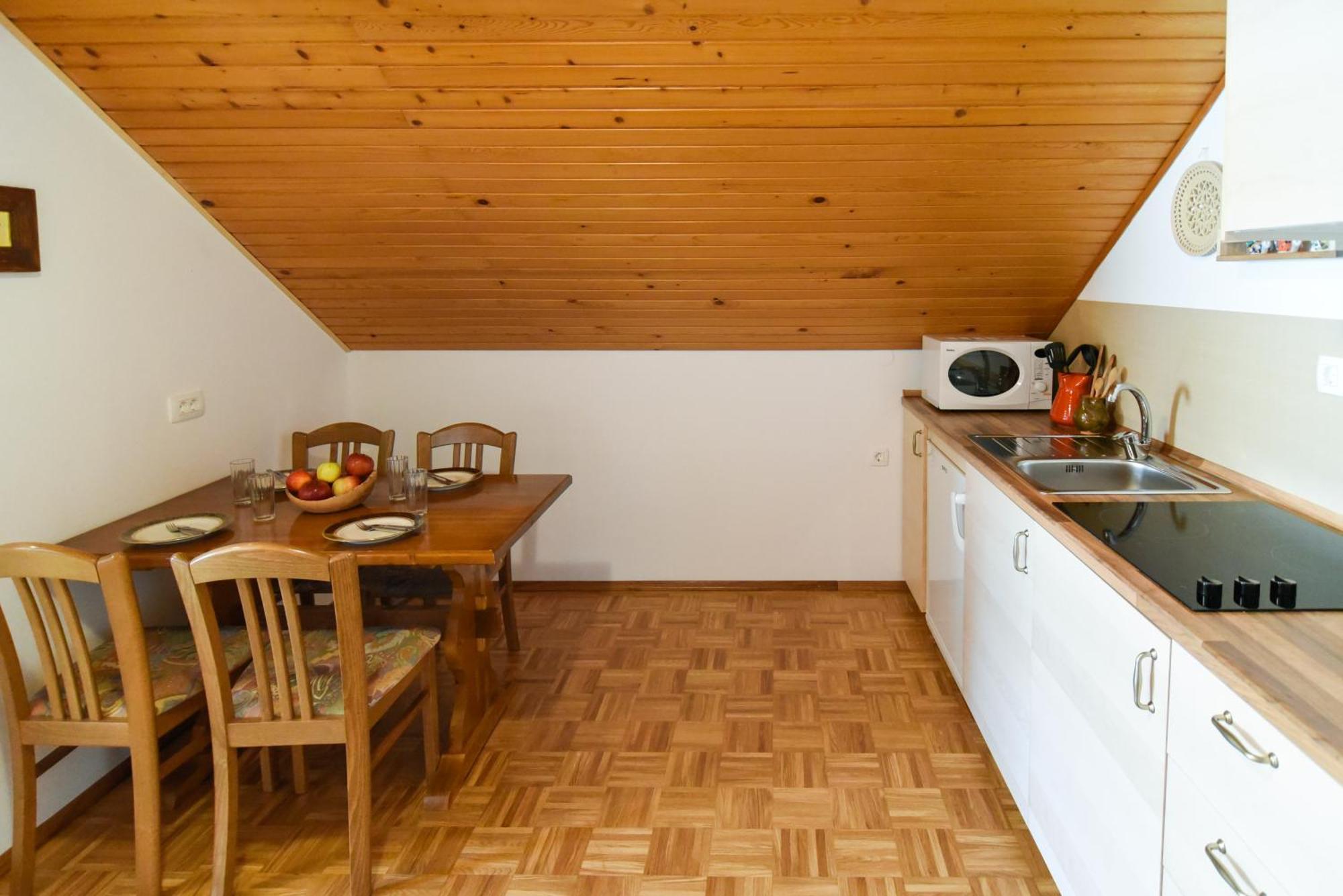 Tourist Farm "Pri Biscu" Villa Блед Екстериор снимка